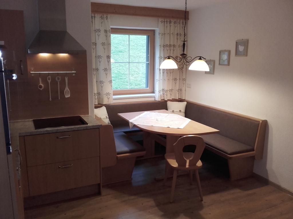 Tirol Appartement Haus Zillertal Zell am Ziller Szoba fotó